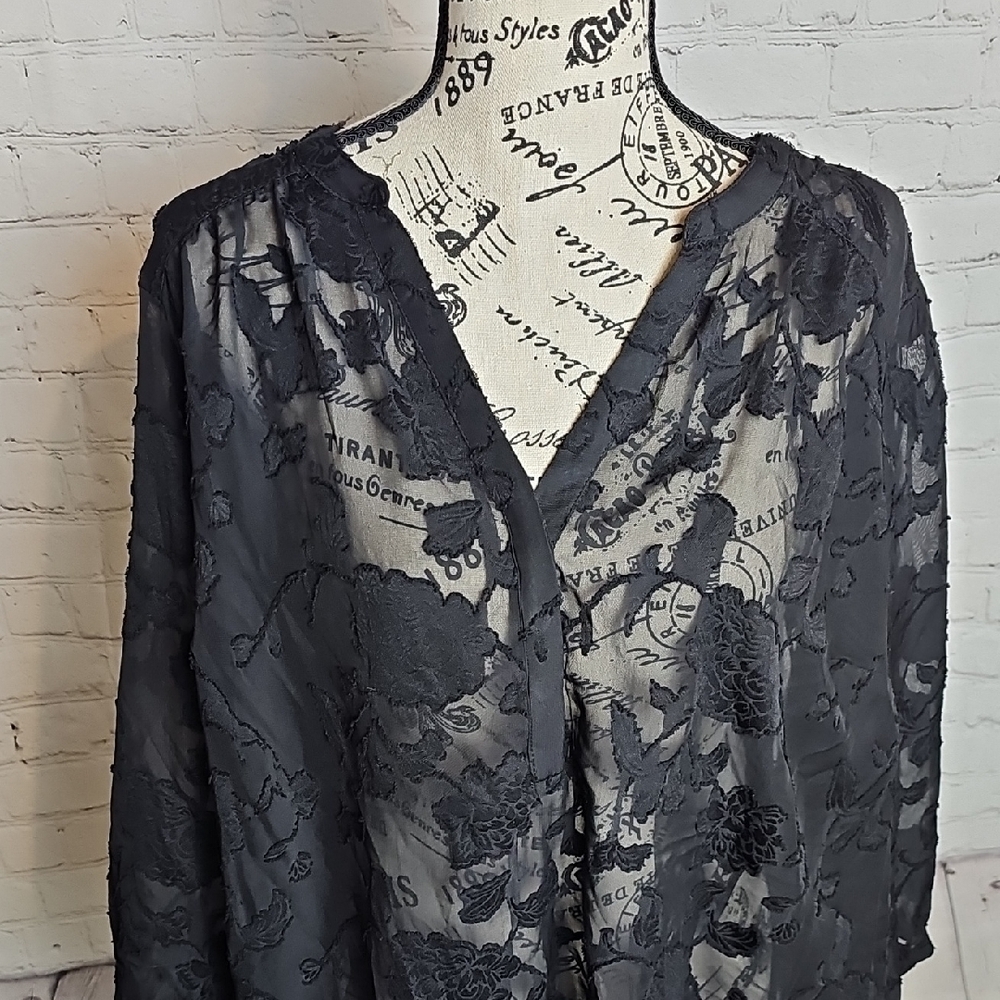 NWT Torrid Harper Chiffon Floral Blouse - Picture 5 of 10